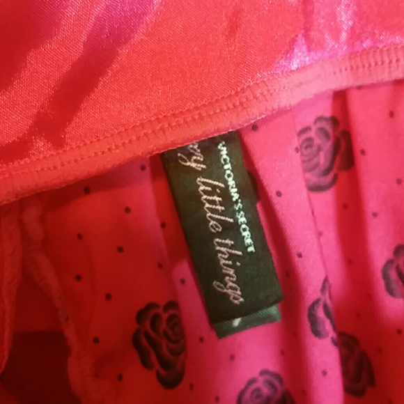 NWOT Victoria's Secret Camisole - Picture 4 of 9